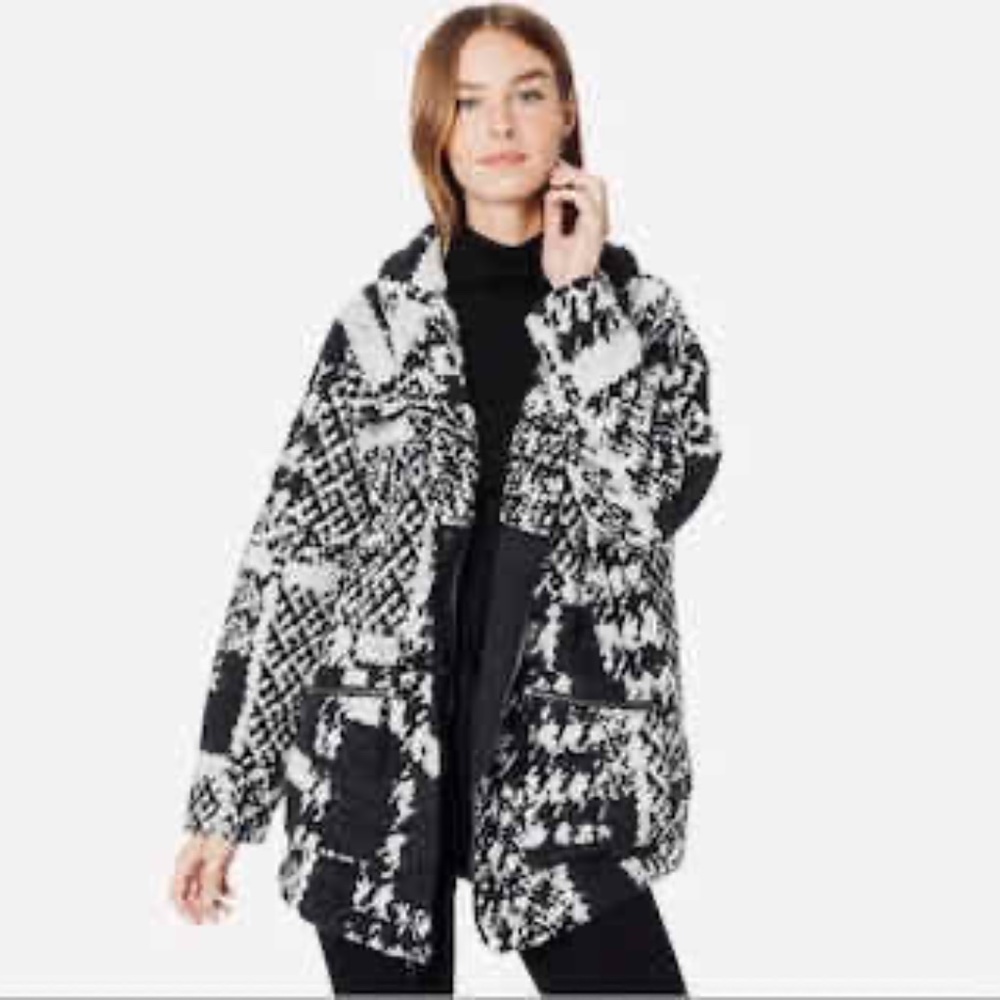 prAna Sakari Jacket Size Medium Black and White Print